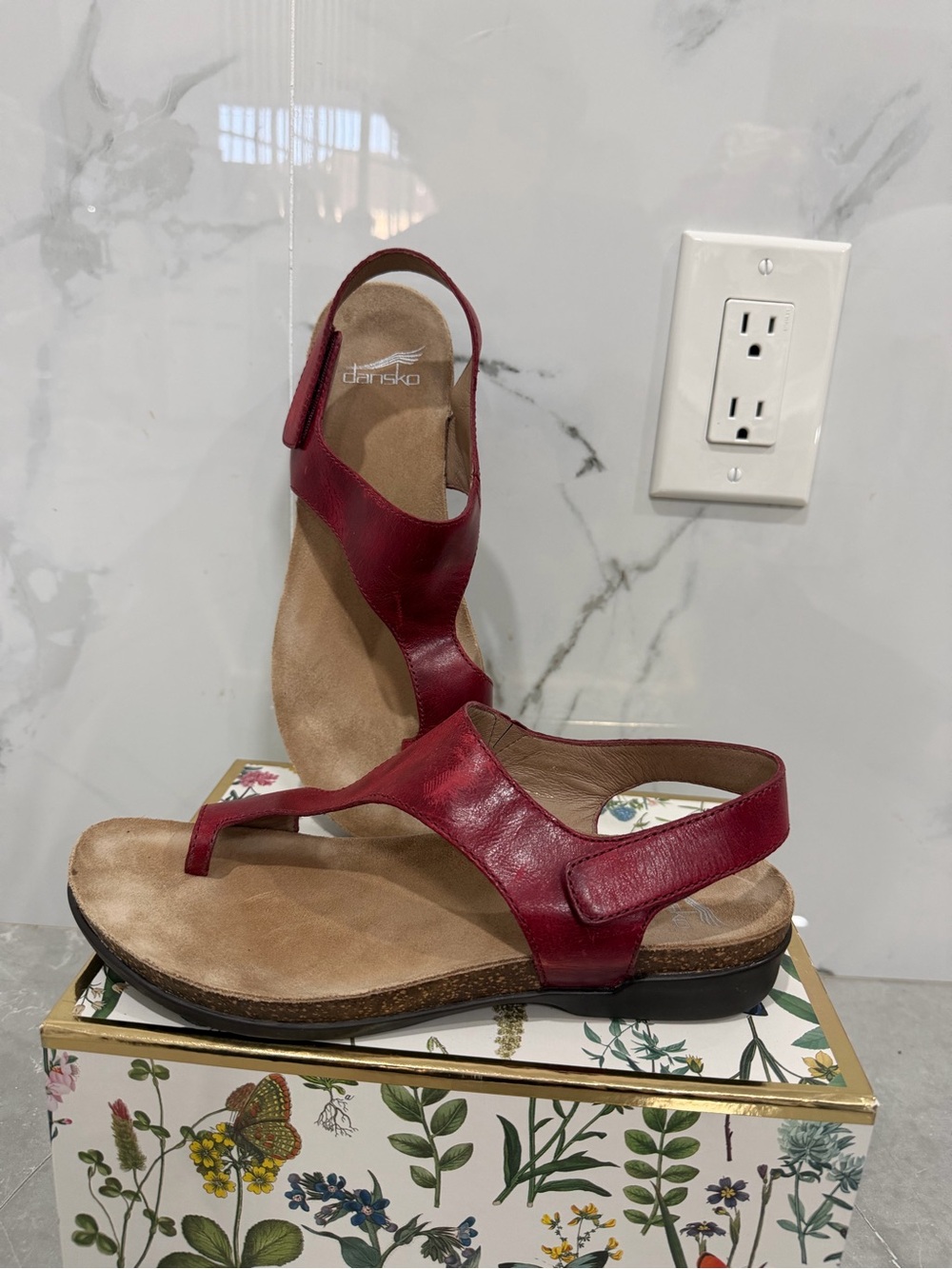 Dansko Reece Burgundy Leather Thong Slingback Sandals